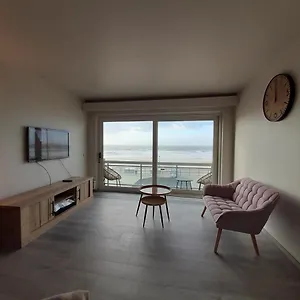 Appartement Zeezicht Falcon, Middelkerke
